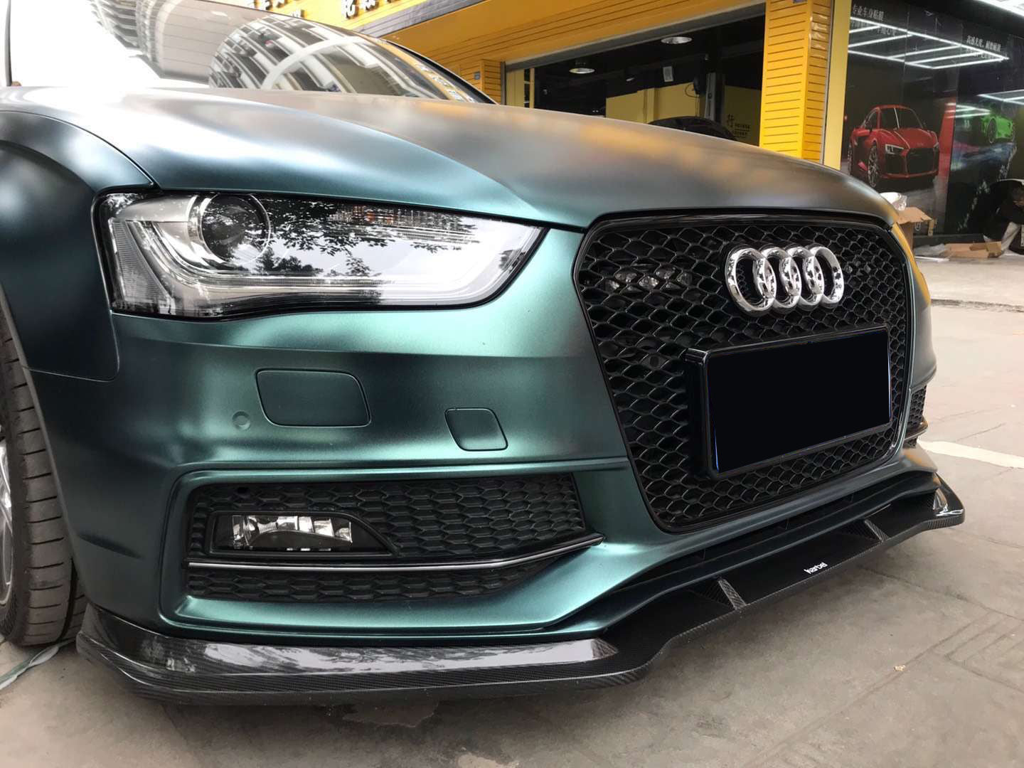 2013-2016 For Audi A4 S4 B8.5 RS4 Style Honeycomb Front Grille