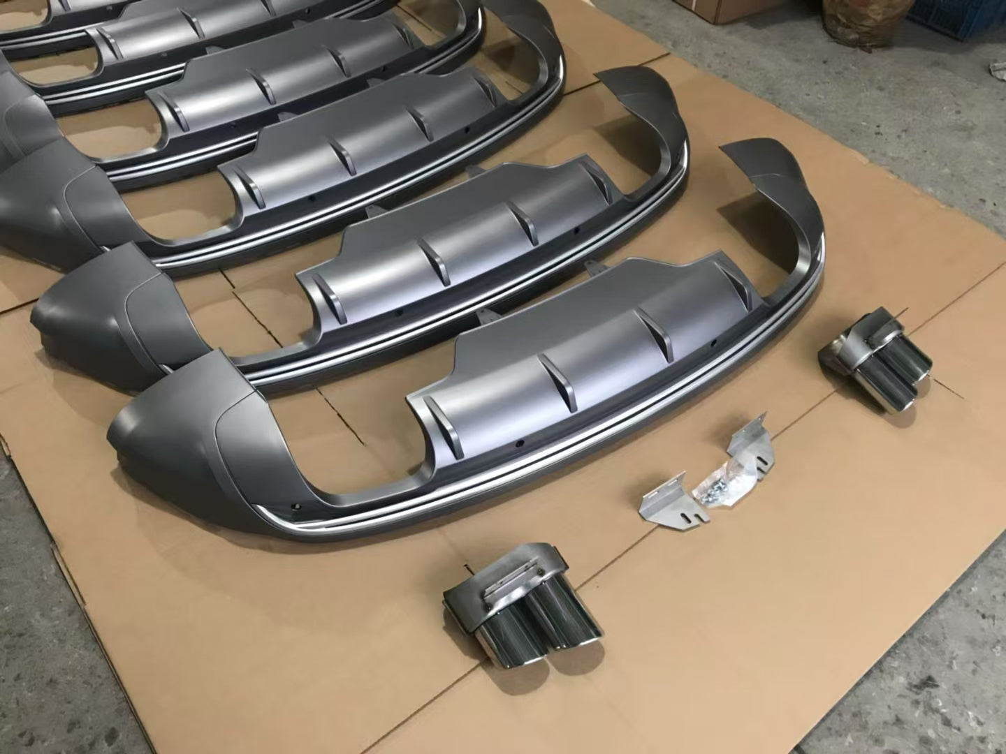 2008-2017 For Audi Q5 SQ5 8R 8R.5/B8 B8.5 RSQ5 Style Non-S line Rear Diffuser With Large Dual Tailpipe