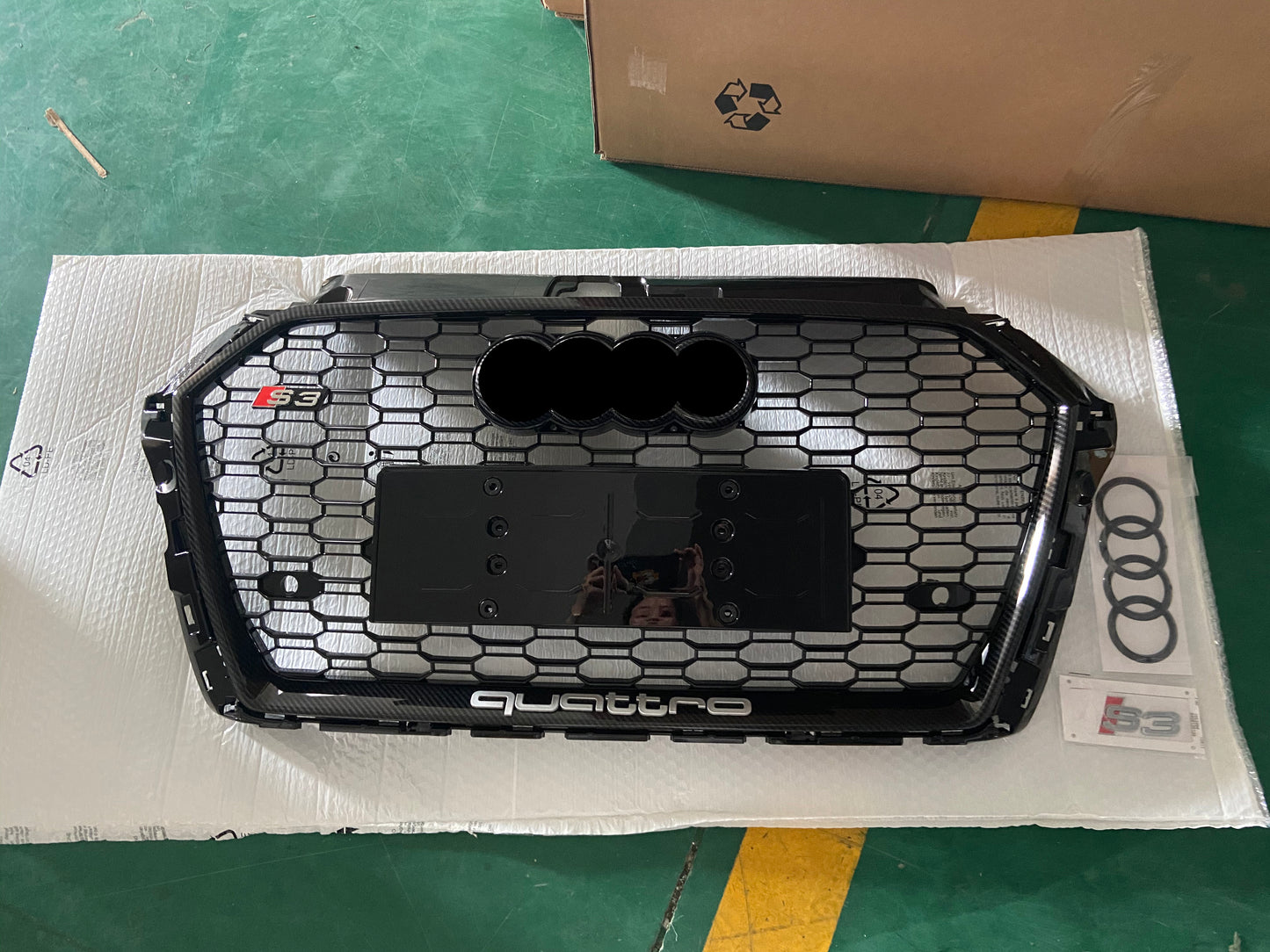2017-2019 For Audi A3 S3 8V.5 RS3 Style Honeycomb Grille Carbon Fiber Style