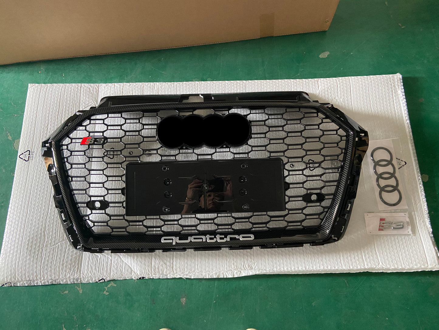 2017-2019 For Audi A3 S3 8V.5 RS3 Style Honeycomb Grille Carbon Fiber Style
